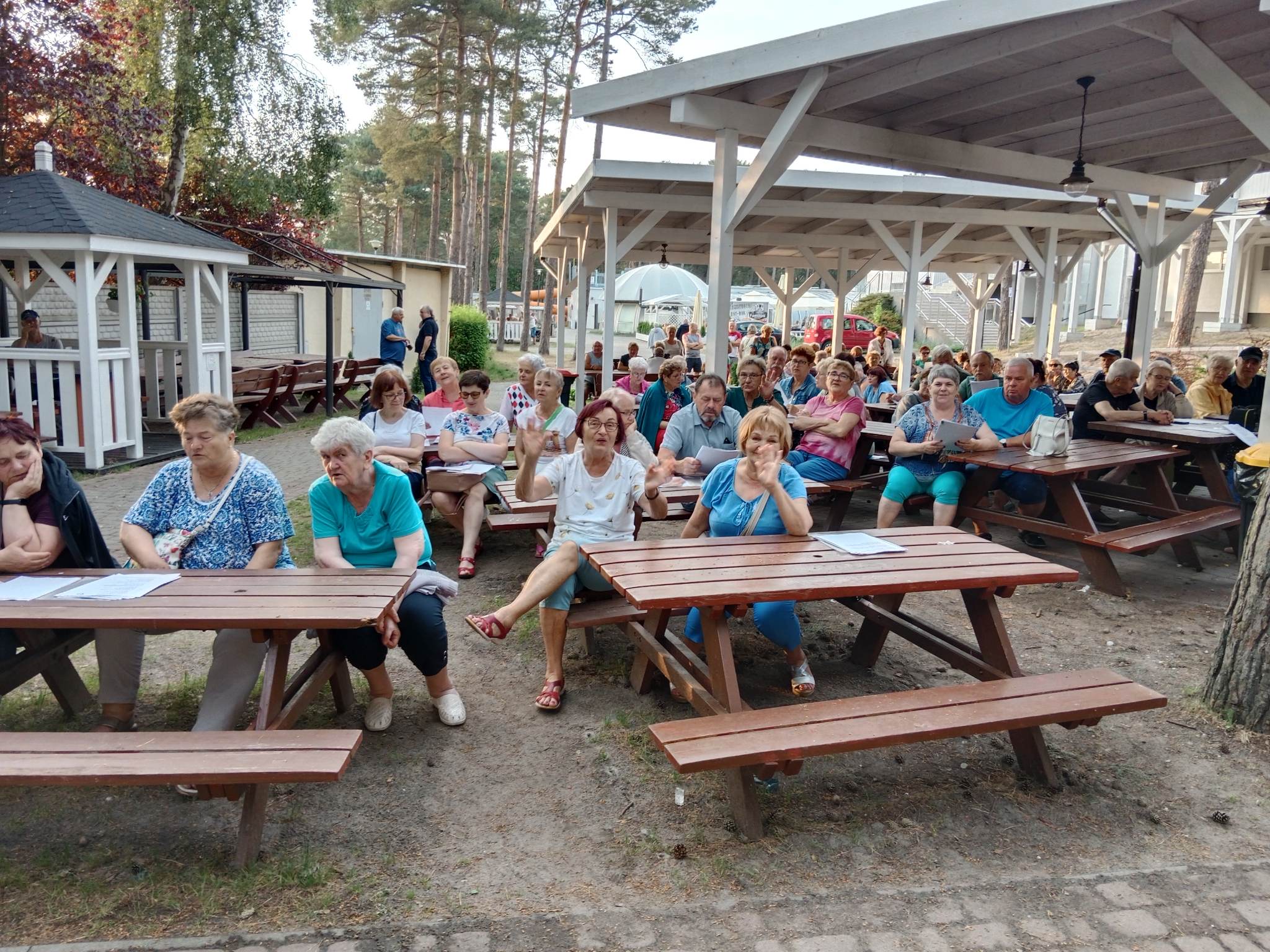 Wczasy dla seniora w Pogorzelicy - Ośrodek Wczasowy Familijni - trzy posiłki dziennie